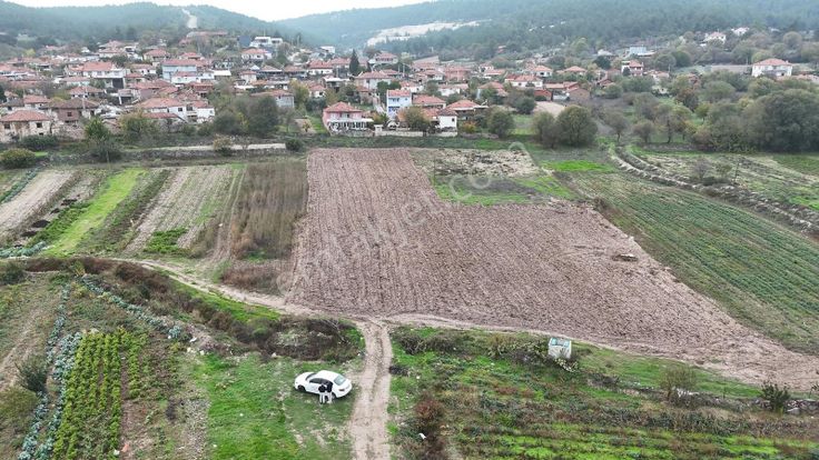 Balnovadan Bigadiç Yolbaşı 723 M2 Kadastra Yol Cepheli Tarla