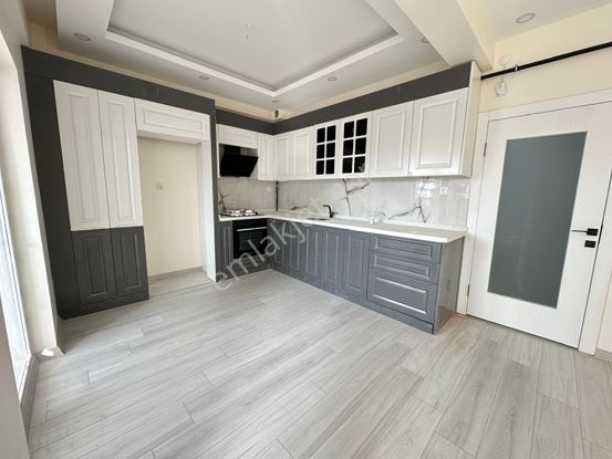 Fevzi Çakmak Mh.de 3+1 Girişte Amerikan Mutfaklı Satılık Yapılı Daire