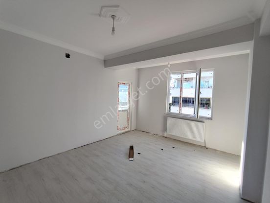 Afm Gayrimenkul'den Abdülhamithan Civarı Satılık 2+1