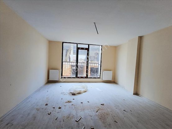 Arnavuköy Mustafa Kemalde Cadde Üzeri 2+1 Sıfır Daireler