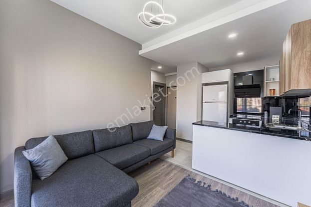 Emlakyaptan Cross Twınste Kiracılı Havuzlu 1+1 Full Eşyalı Daire