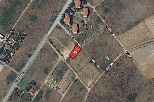 Turyap Hürriyetten Velimeşe İstasyon Karşısı 588 M2 Satılık Arsa