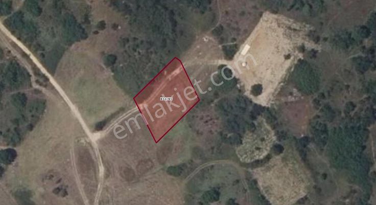 Turyap Hürriyetten Velimeşe Kartaltepede 1143 M2 Satılık Bağyeri