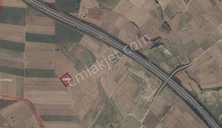 Turyap Çorlu Hürriyetten Velimeşe Çatalağılda Satılık Tarla