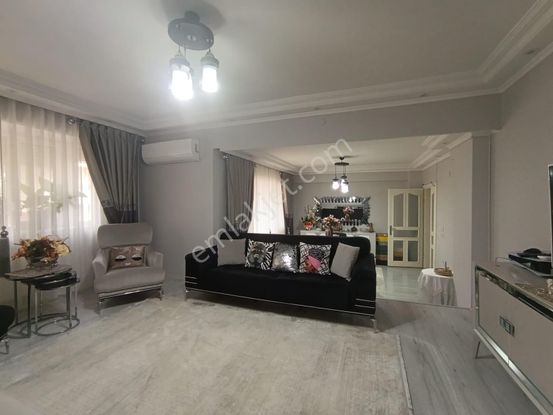 Manisa Salihli'de Satılık 3+1 Geniş Daire Sağlık Mah