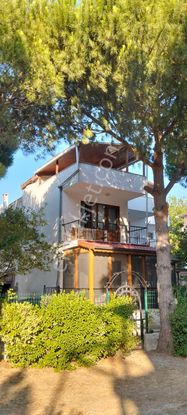 Premar Ayvada'dan Gömeç Karaağaç Sahil'de Komple Yapılı Tripleks Villa