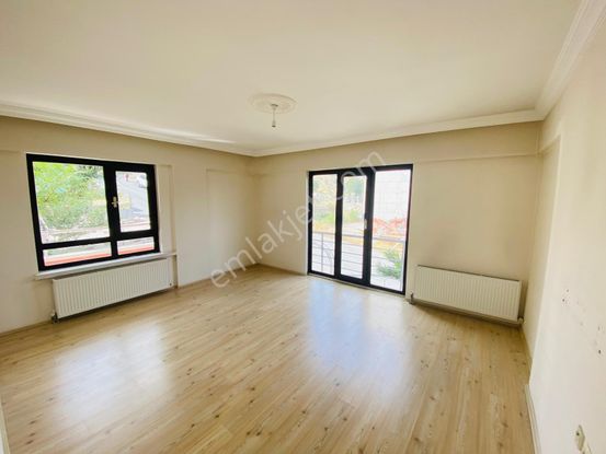 Valentia'dan Şirintepede Ara Kat Asansörlü Satılık 3+1 Daire !!!