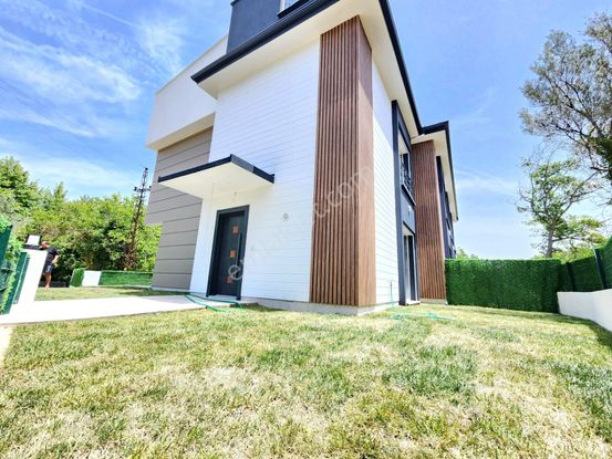 ▶ ▶ Akçay Körfez'den Doğa Tutkunlarına Özel Muhteşem Nanzaralı 3+1 Villa