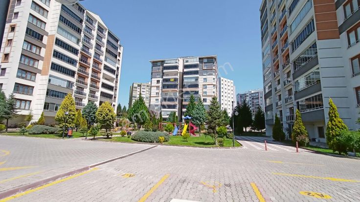**kısa Süre İçin**site İçi Ara Kat Park Cepheli Geniş Daire