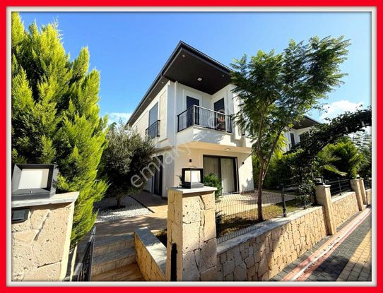 Didim Efeler Mahallesinde Site İçerisinde Satılık 3+1 Villa