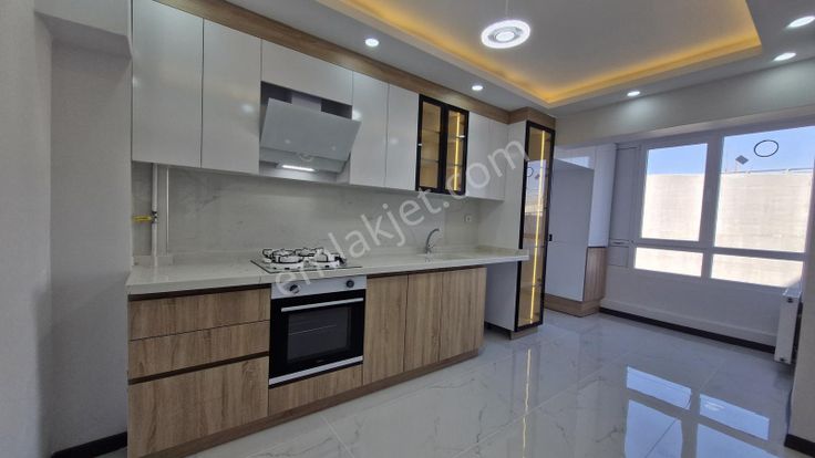 Nova Gayrimenkul'den Satılık Full Yapılı 3+1 Katta Daire