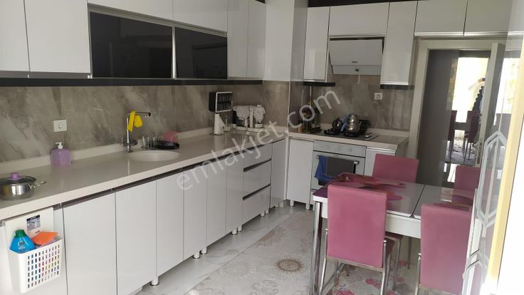 Nova Gayrimenkul'den Acil Satılık Full Yapılı Katta 3+1 Daire