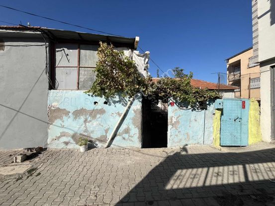 Yatırımlık Gümüşçeşme Mah.müstakil Ev Satılıktır.