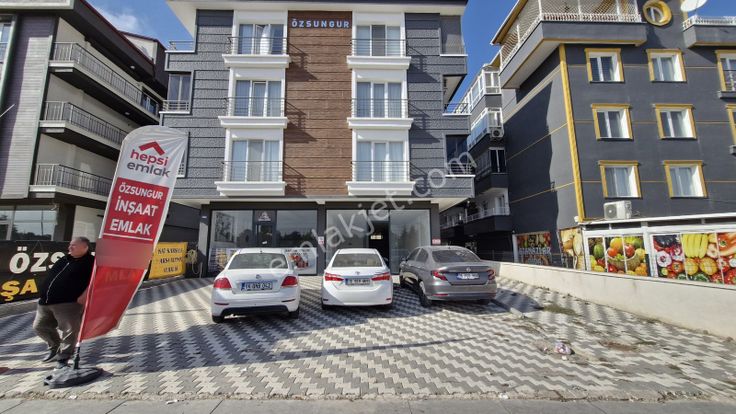 Nova Gayrimenkul'den Satılık 130m2 Cadde Üzeri Satılık Dükkan