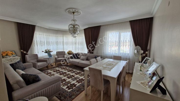 Novadan Ayıldız Mah Full Yapılı 3+1 Arakat Satılık Site Dairesi