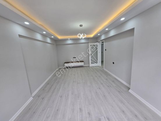 Etimesgut 30 Ağustos Mah. Ara Kat 3+1 Satılık Full Yapılı Daire