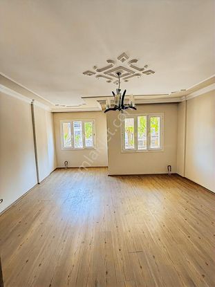 Pazartesi Pazarı Civarı Satılık Arakat Daire