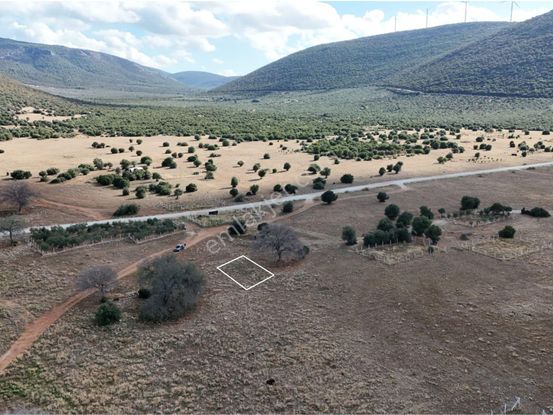 Balova 2'de Anayola 50m Mesafede 335m2 Tam Müstakil Villa İmarlı Arsa