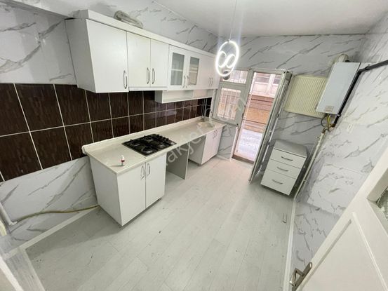 Kariyer'den Aşağıeğlence'de Bağımsız Yapılı Geniş 2+1 Daire