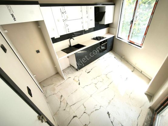 Akçay'da Aygül'den Denize Çok Yakın Sıfır Ön Cephe Ayrı Mutfak Ebeveyn Banyolu 2+1 Satılık Daireler