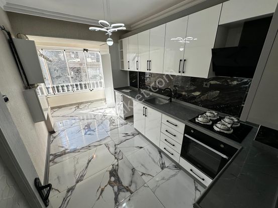 Kariyer'den Esertepe'de 3+1 Bağımsız Katta Lüx Yapılı Ön Cephe Daire