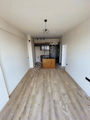 Mehmetoğlu Gayrimenkul Den Hatip Mah. Havuz Cephe 1+1 Daire