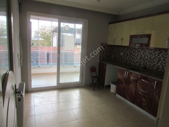 Ayrancılarda Çarşı Yakını Ön Cephe Ara Kat 2+1 Doğalgazlı