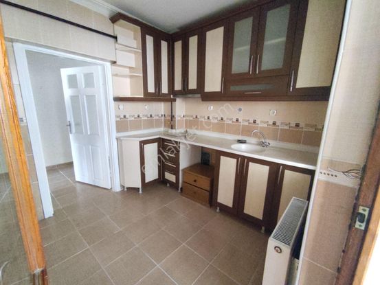 Karapürçekte 3+1 Bahçe Katı Cumartesi Pazarı Yanı Etrafı Açık Daire