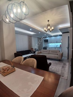 Ana Cadde Yol Üstünde Merkezde Satılık 3+1 Asansörlü Daire