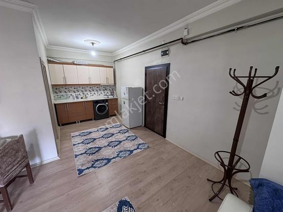 Mihrialibey Köprüsü Civarı Kiralık 1+1 Eşyalı Ara Kat Apart