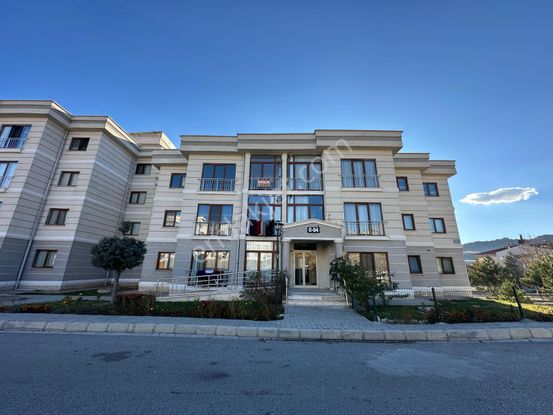 Afyon Üçok Emlaktan Kanlıca Tokide Kiralık 2+1 Temiz Bakımlı 97m² Daire