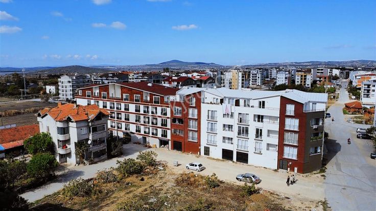 Akçalarda 4+1 Satılık 140 M2 Net Krediye Uygun Dubleks Daire