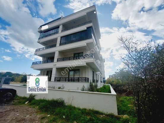 Denizden Akçayda Asansörlü Yeni Binada Satılık 2+1 Daire.