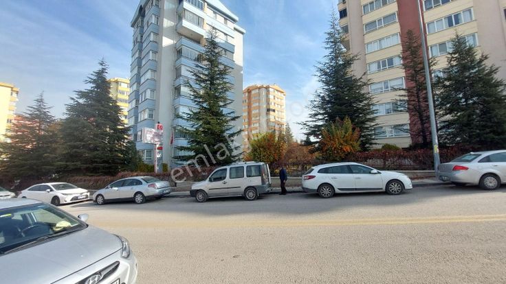 Ayyıldız Da Arakat Site De Asansörlü Mük. Lokasyon Peyzajlı 3+1