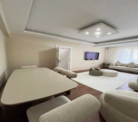 Yuvakurdan İstasyon Mh Site İçinde 2+1 1 Yıllık İskanlı Hazır Ev