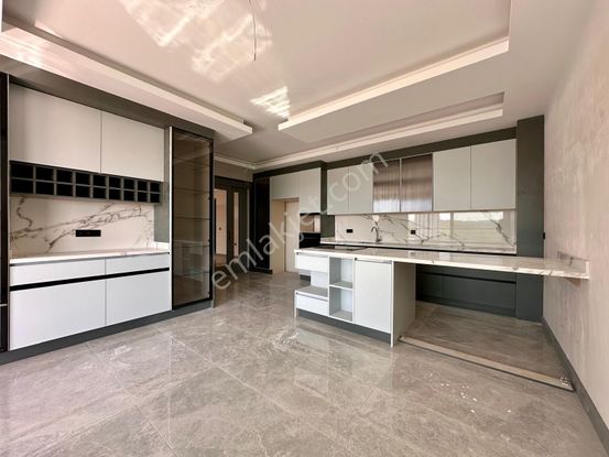 Çayyolu Dodurga Mahallesi Satılık Ultra Lüks 235m² 5.5+1 Daire