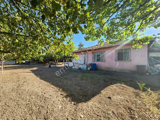 Güler^den Yenimahalle Yakacıkta 3+1 Müstakil(gecekondu) 800m2ars