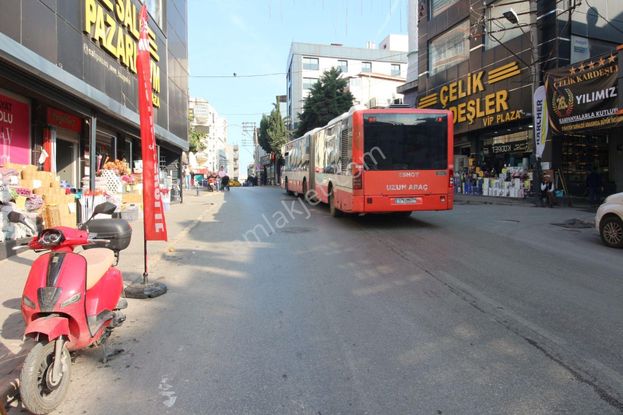 Eski İzmir Caddesi Üzerin De Kiralık Dükkan