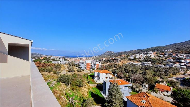 İzmir Yenifoça Gloria Sit. Satılık 60 M2 Teraslı,2+1 Daire Cb-ph