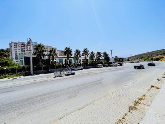 İstek Koleji Mevkii Özel Havuz'lu Özel Otoparklı 5+2 Villa