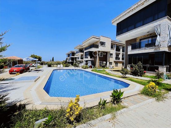 Davutlar Merkez'de Havuzlu Sitede 2+1 Daire