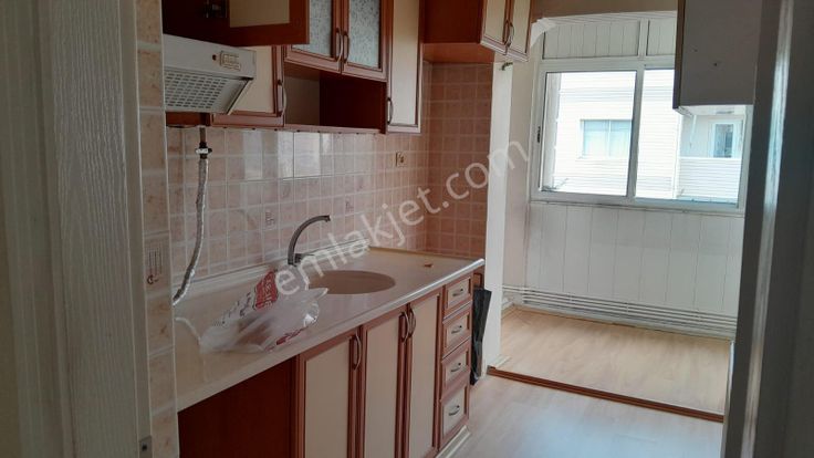 İzkent Yedigöller'de Temiz ,doğalgaz'lı 5.kat Daire