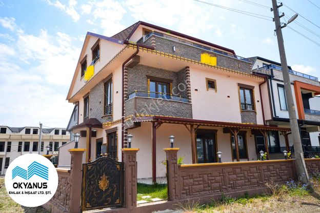 Kocaali De Ön/arka Cephe Alternatifiyle Lüks Ayrı Mutfaklı 4+1 Villa