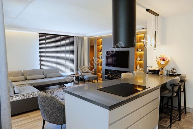 Özlüce Metro İstasyonuna 400 Metre Mesafede Lüks Bahçe Katı