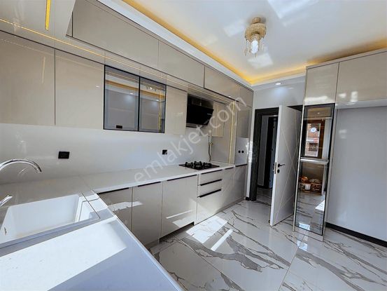 Novas Gayrimenkul'den Mehmet Akif Ersoy'da Satılık 3+1 Daire