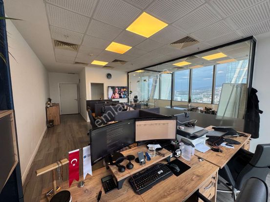 Remax Target' Dan Folkart Towers B-kule 25. Katta Satılık Ofis