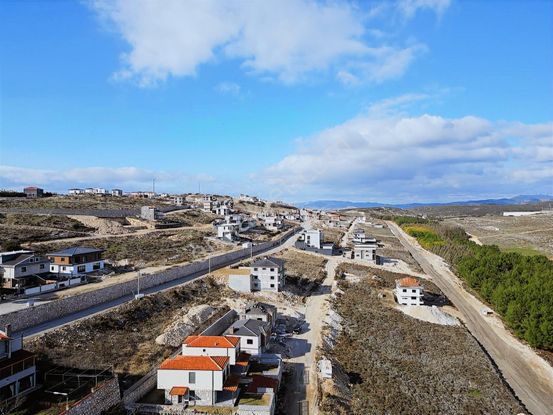 İzmir Menemen Villakent'te Satılık 942 M2 Arsa