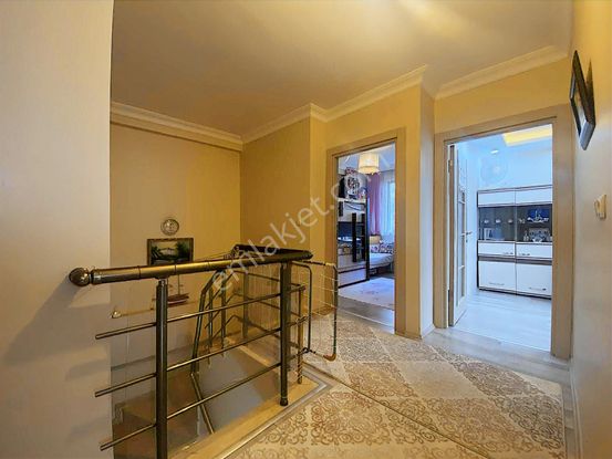 Net'den Atatürk Ve Aşırıoğlu Cad Dibi İskanlı 4+1 160 M2 Dubleks