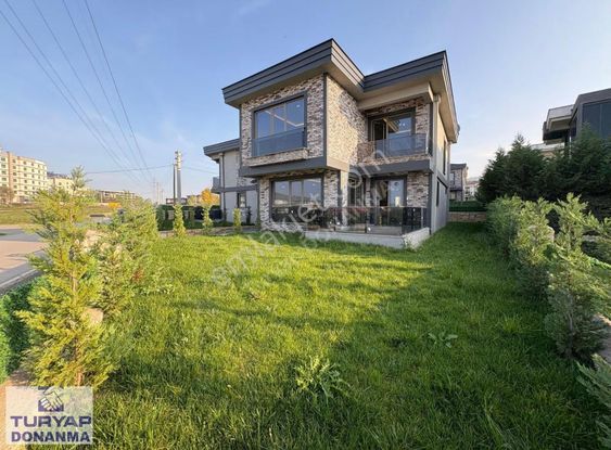 Yeniköyde Ultra Lüks Villa