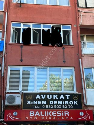 Gül Emlaktan Satılık Çarşı Merkezde Dükkan